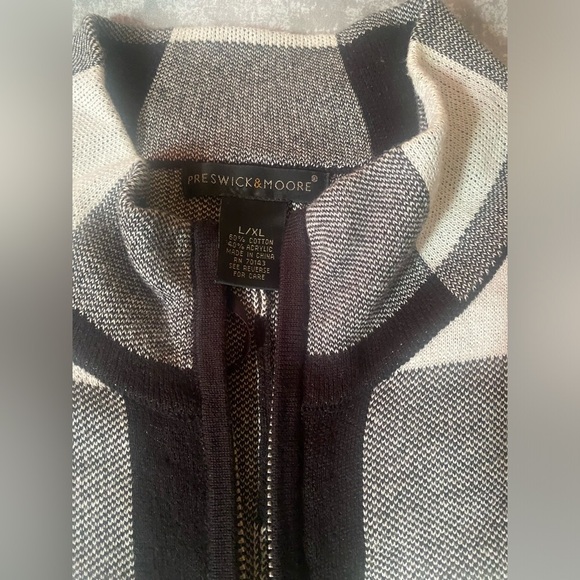 Preswick&Moore black and white Poncho - Picture 2 of 2